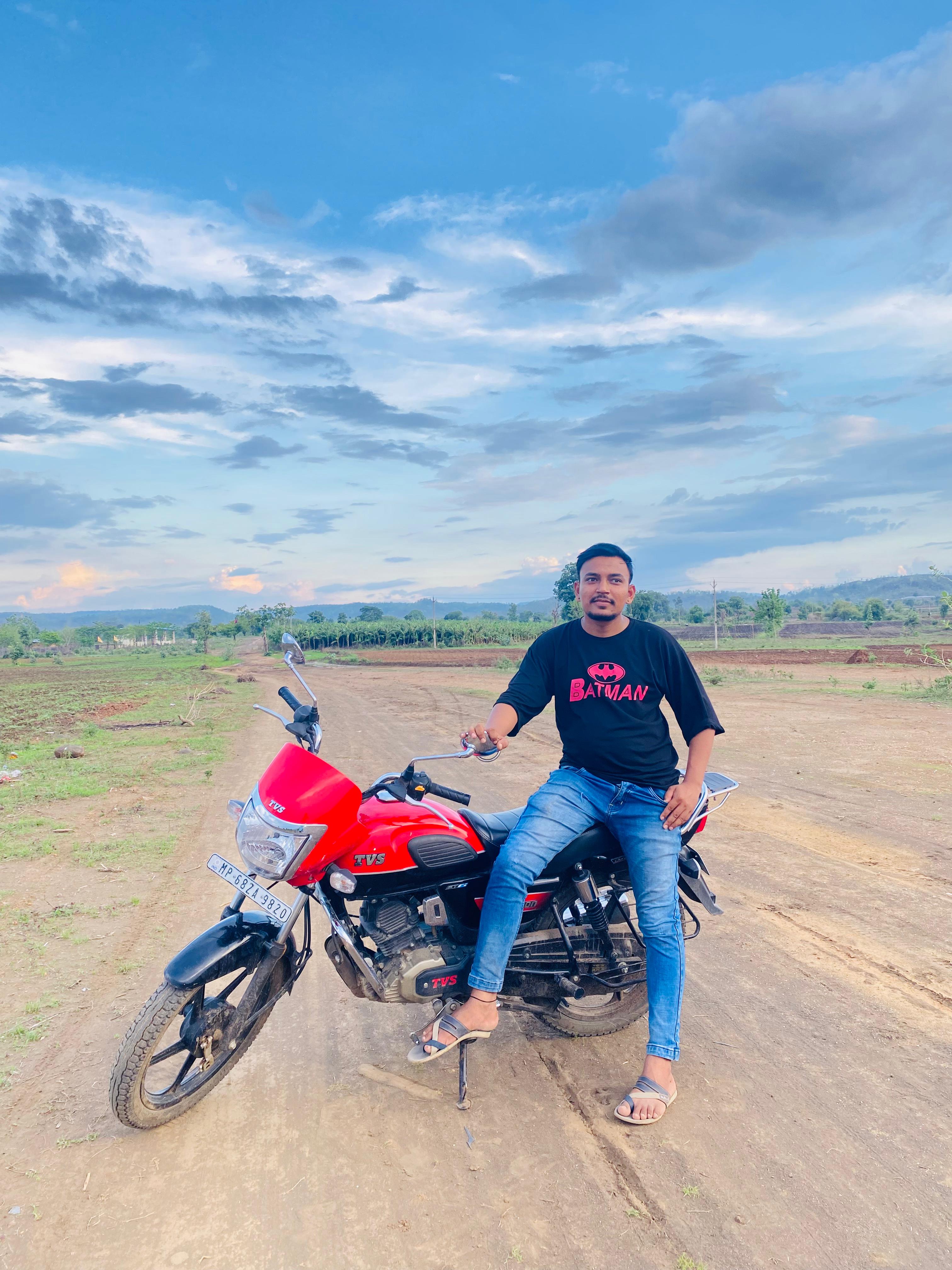 Niraj Tandade